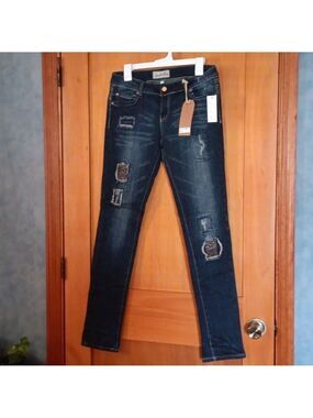 Revolution by Revolt  women's Skinny Distress Patchwork Jeans NWT Size 7